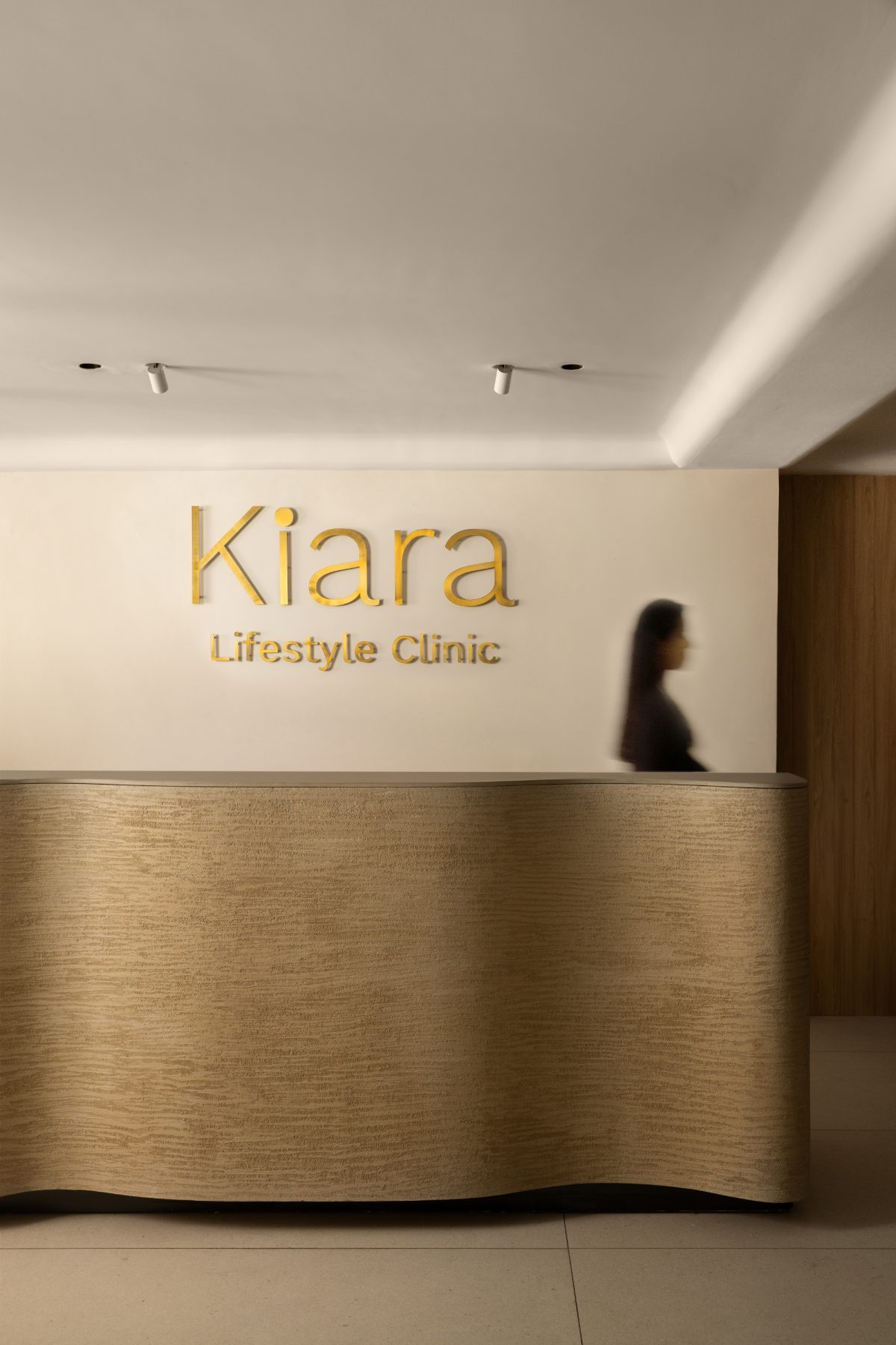 Kiara Lifestyle Clinic — warm-minimalist wellness clinic